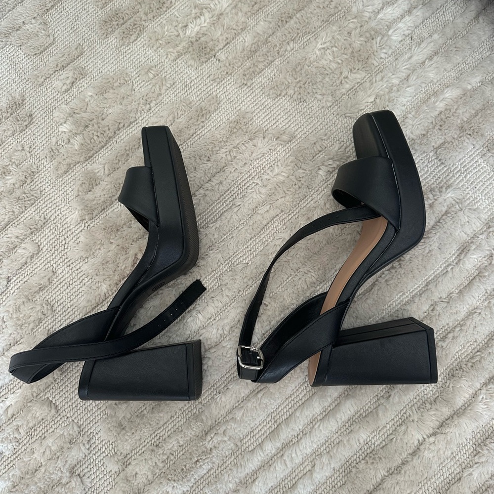 Elegant Black Platform Sandals